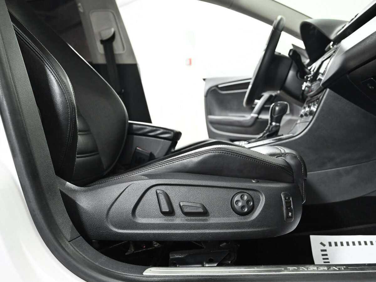 Купить Volkswagen Passat CC, 2012, 152 000 км.. Фото: #9