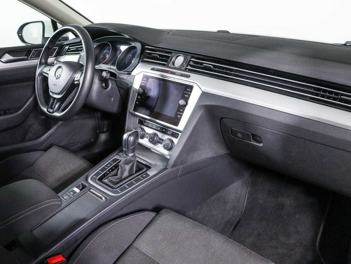 Купить Volkswagen Passat, 2019, 64 491 км.. Фото: #6