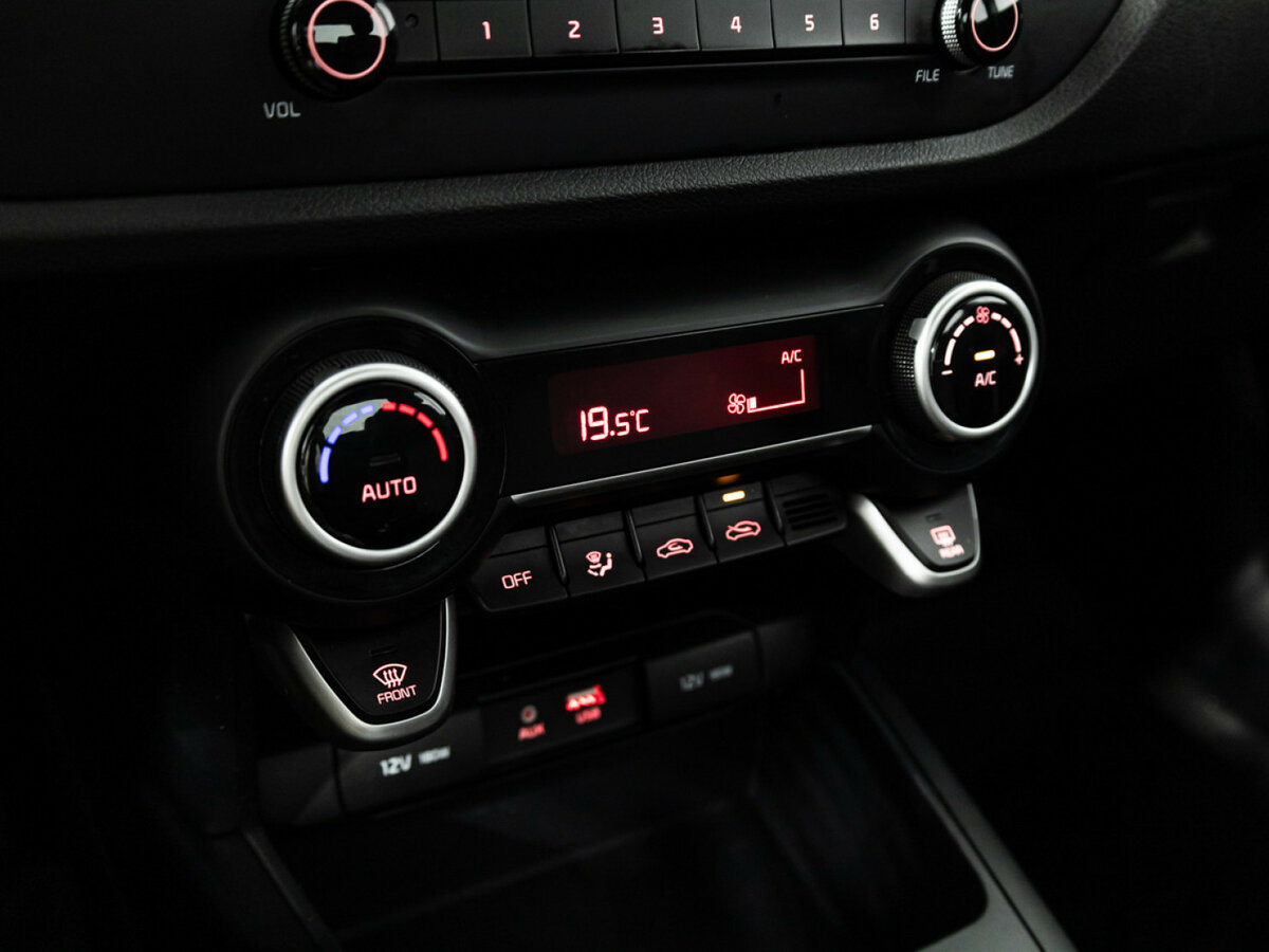 Купить Kia Rio, 2018, 97 013 км.. Фото: #15
