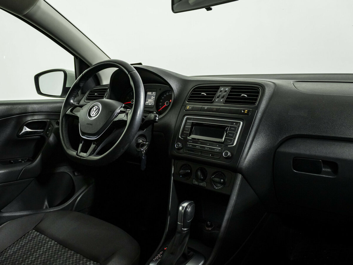 Купить Volkswagen Polo, 2016, 69 111 км.. Фото: #7