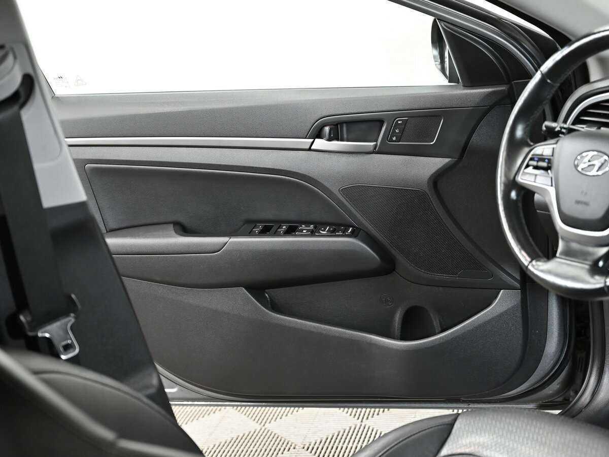 Купить Hyundai Elantra, 2018, 96 000 км.. Фото: #10