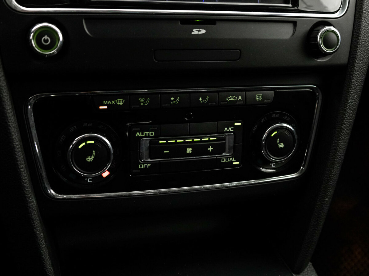 Купить Skoda Superb, 2014, 243 856 км.. Фото: #10