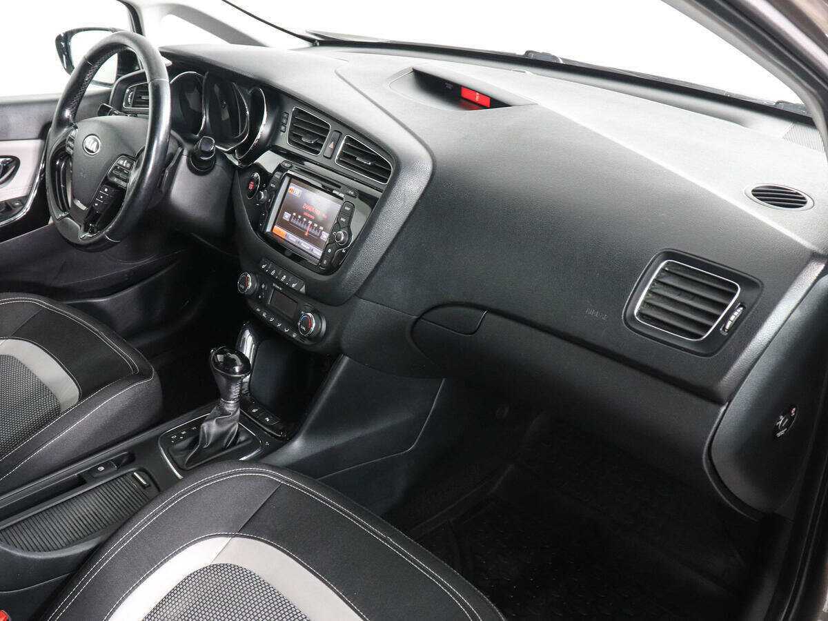 Купить Kia Ceed, 2013, 261 920 км.. Фото: #9