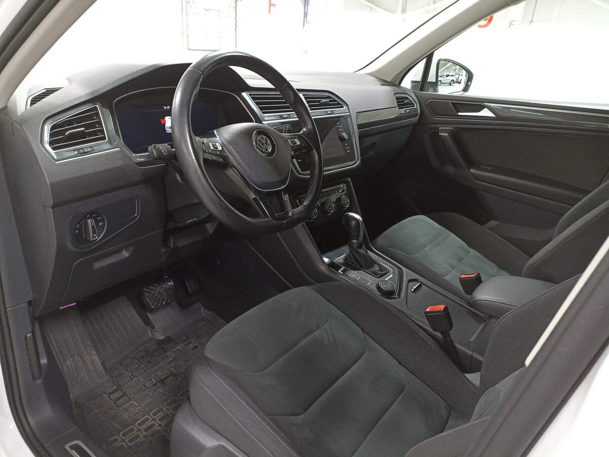 Купить Volkswagen Tiguan, 2018, 160 240 км.. Фото: #15