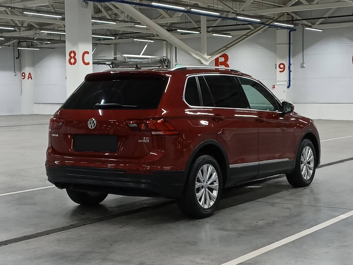 Купить Volkswagen Tiguan, 2018, 182 157 км.. Фото: #4