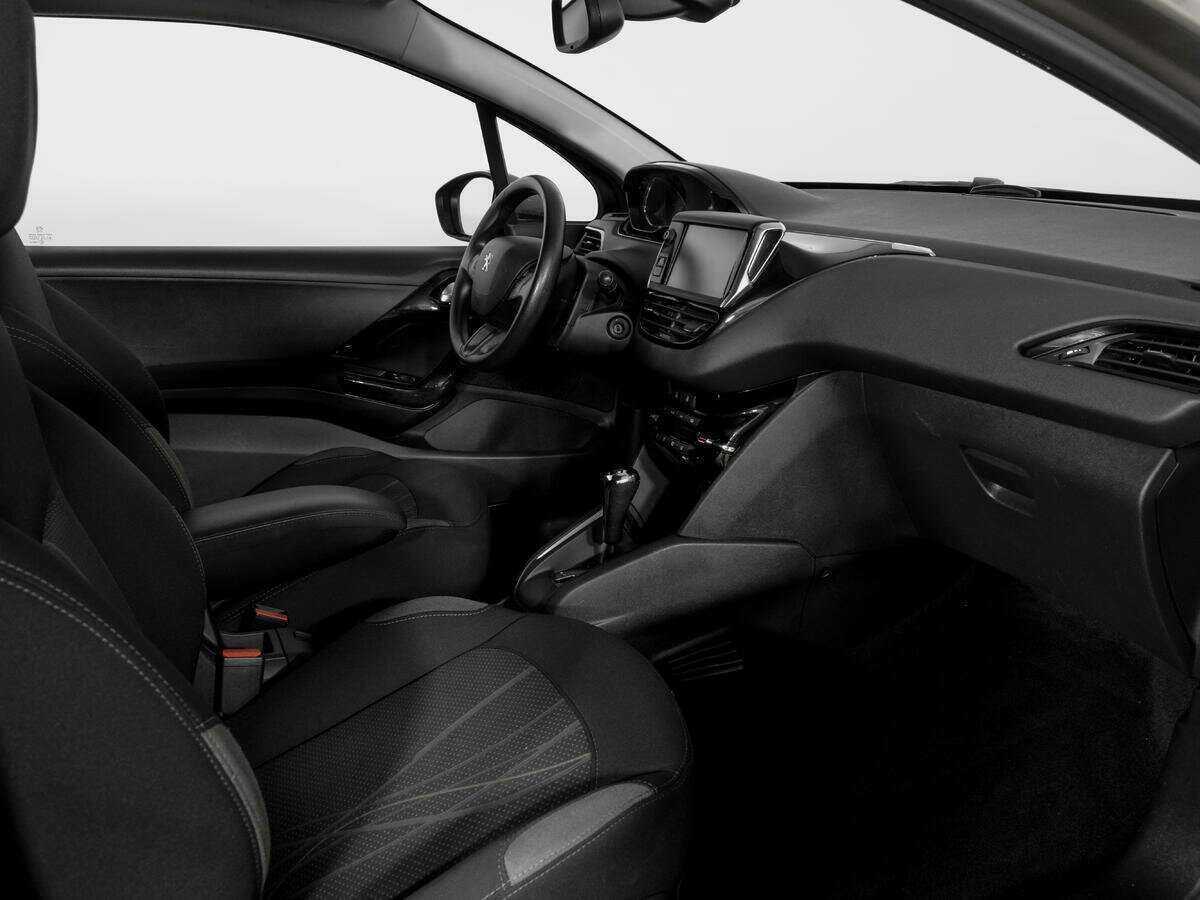 Купить Peugeot 208, 2013, 107 930 км.. Фото: #8