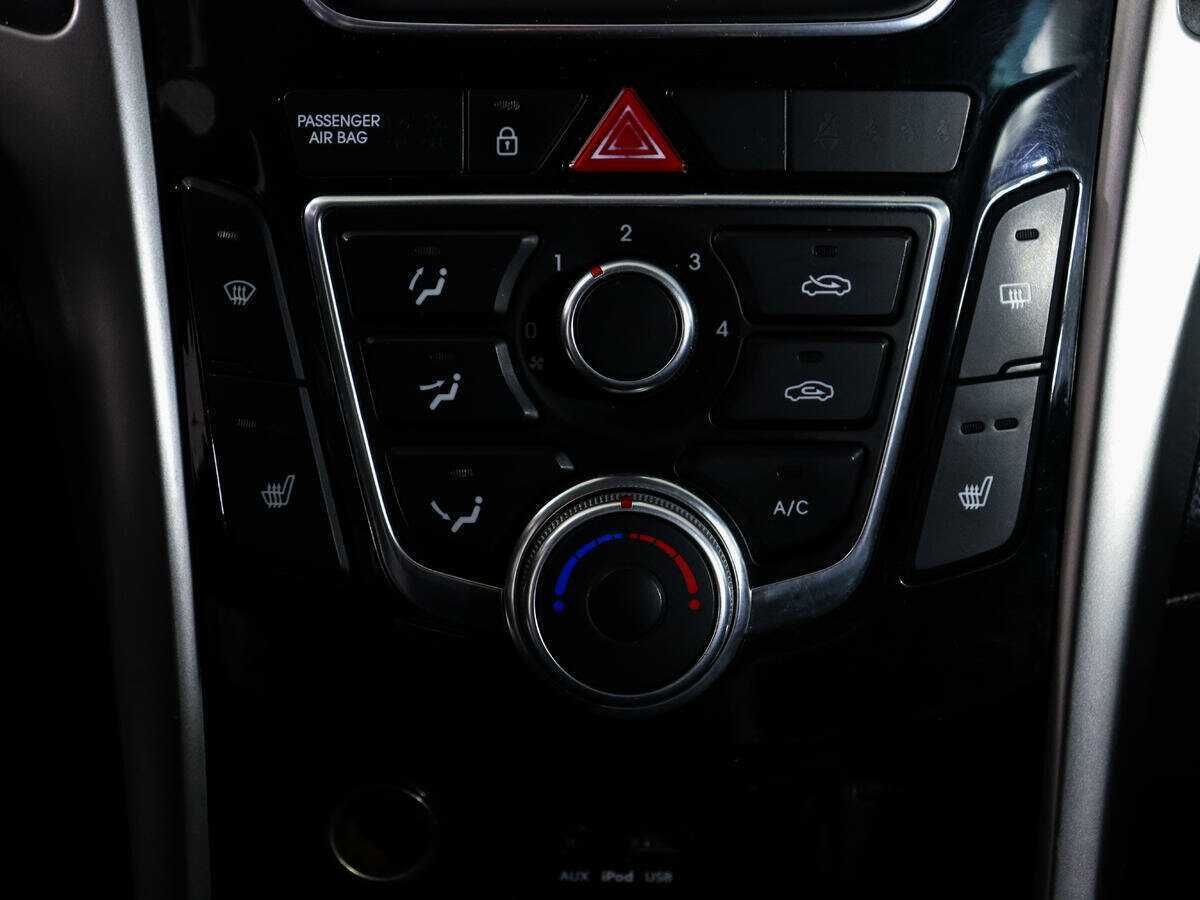 Купить Hyundai i30, 2013, 218 378 км.. Фото: #16