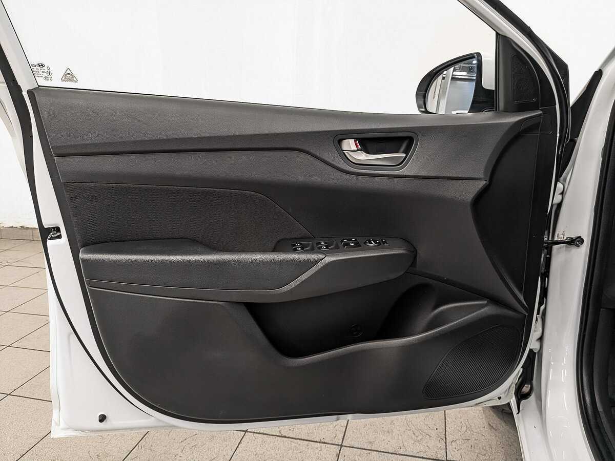 Купить Hyundai Solaris, 2019, 107 966 км.. Фото: #16