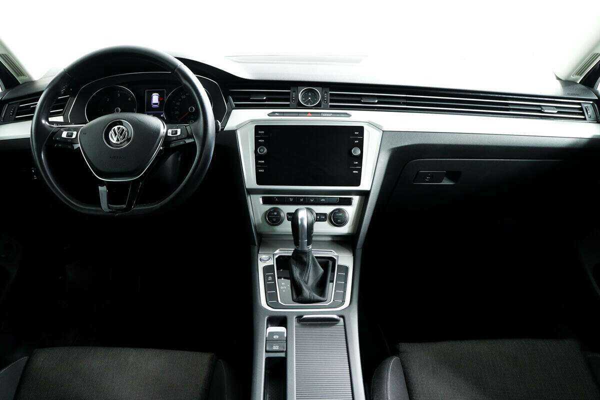 Купить Volkswagen Passat, 2019, 121 347 км.. Фото: #10