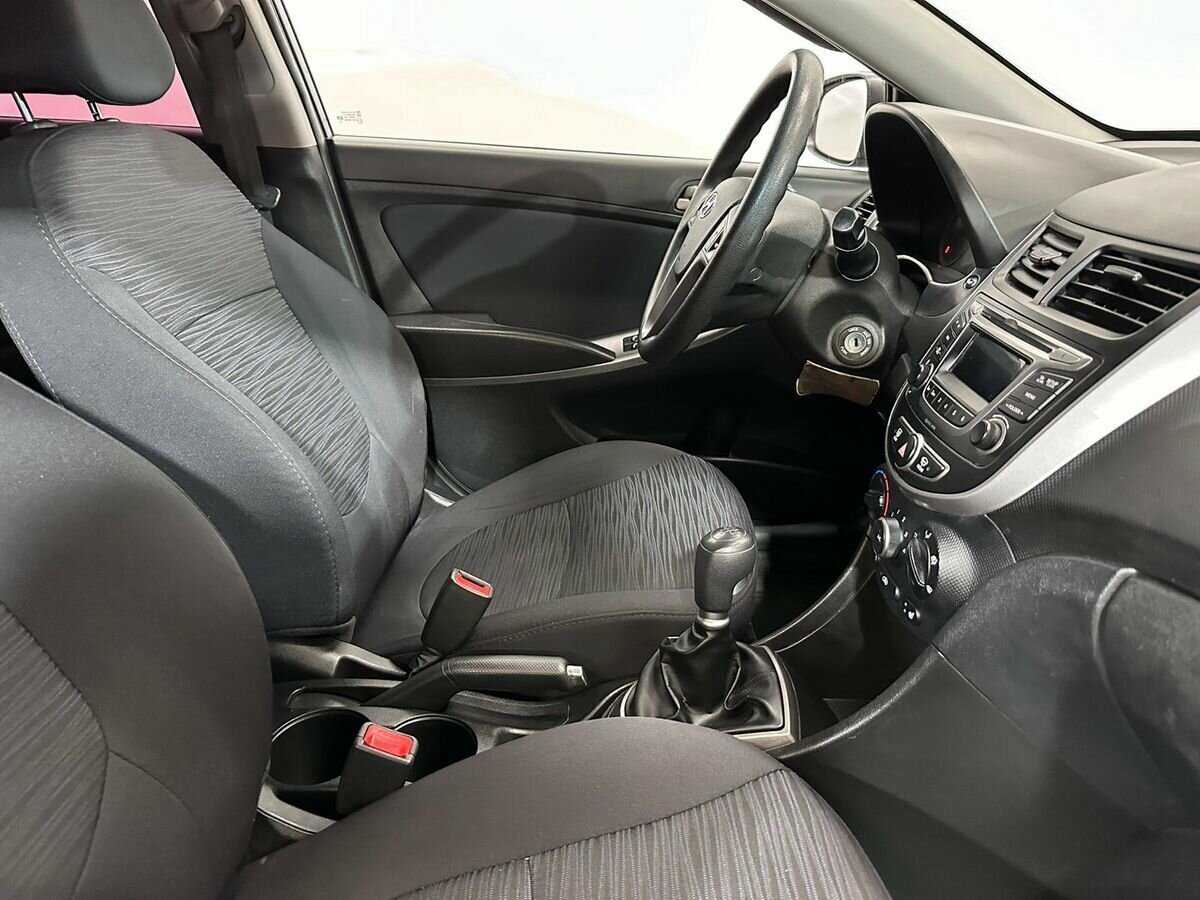 Купить Hyundai Solaris, 2015, 85 419 км.. Фото: #9