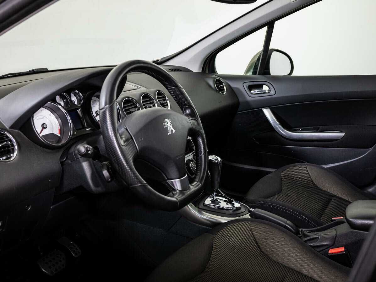 Купить Peugeot 308, 2013, 82 635 км.. Фото: #10