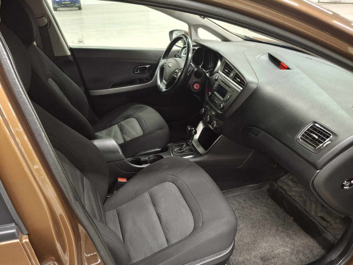 Купить Kia Ceed, 2015, 111 891 км.. Фото: #10
