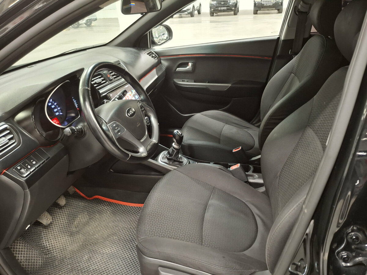 Купить Kia Rio, 2016, 179 131 км.. Фото: #15