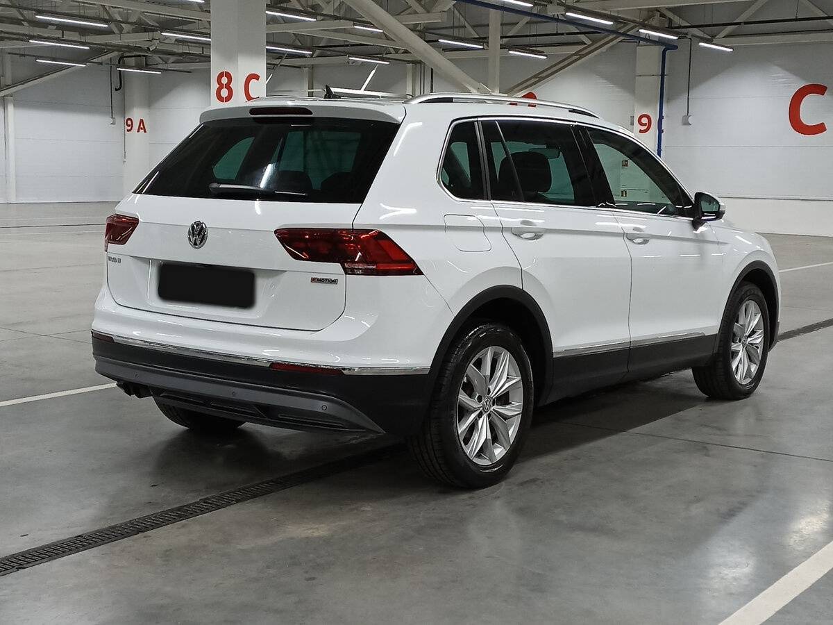 Купить Volkswagen Tiguan, 2018, 160 240 км.. Фото: #4