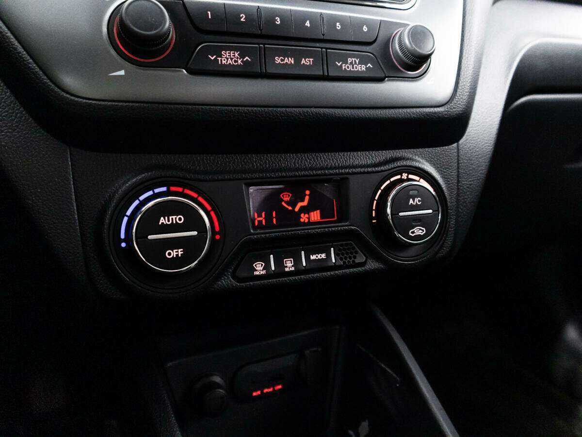 Купить Kia Rio, 2014, 128 285 км.. Фото: #14
