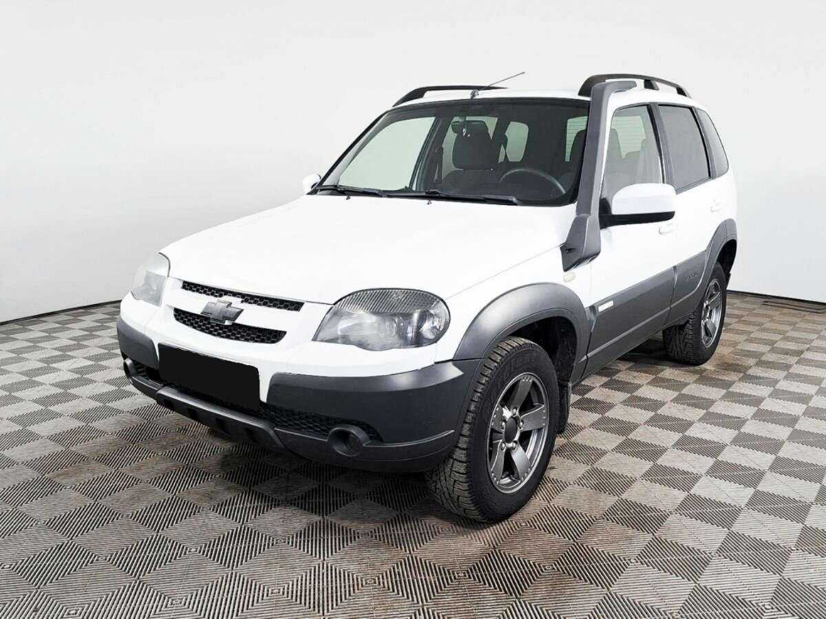 Купить Chevrolet Niva, 2017, 80 000 км.. Посмотреть фото