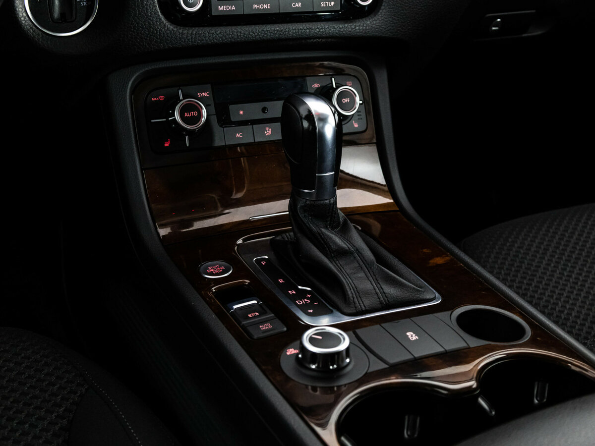 Купить Volkswagen Touareg, 2012, 127 785 км.. Фото: #9