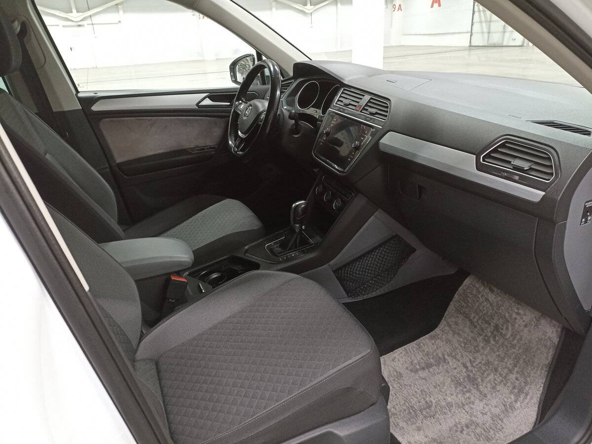 Купить Volkswagen Tiguan, 2017, 150 001 км.. Фото: #10