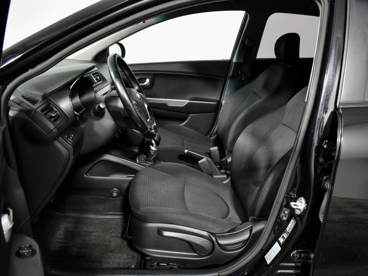 Купить Kia Rio, 2016, 268 625 км.. Фото: #9