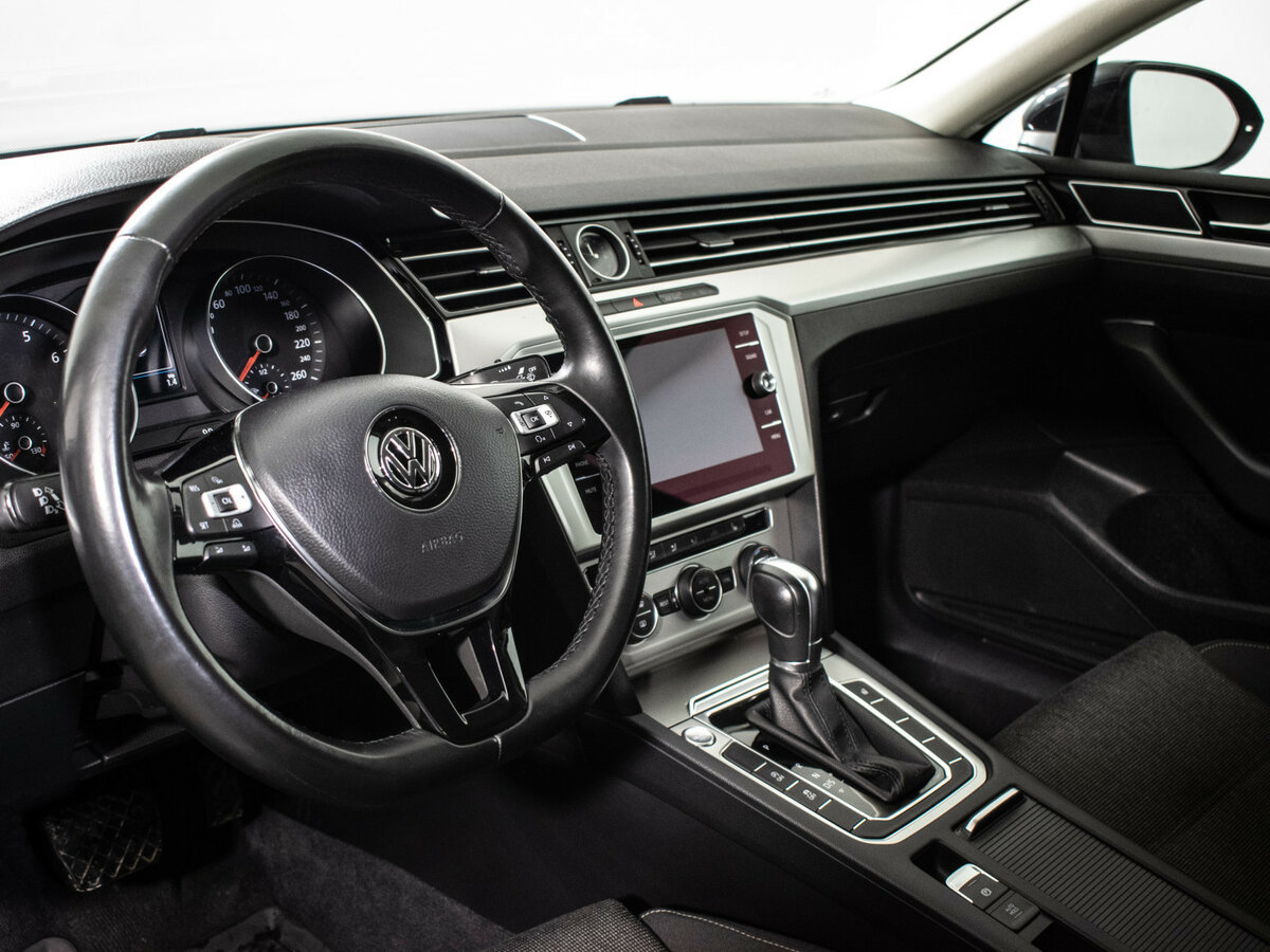 Купить Volkswagen Passat, 2017, 80 779 км.. Фото: #12