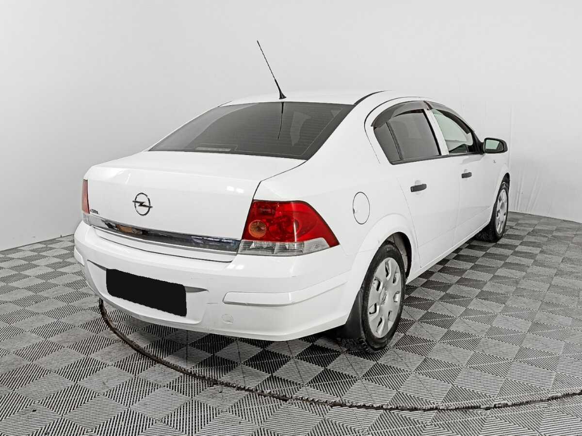 Купить Opel Astra, 2013, 170 567 км.. Фото: #4