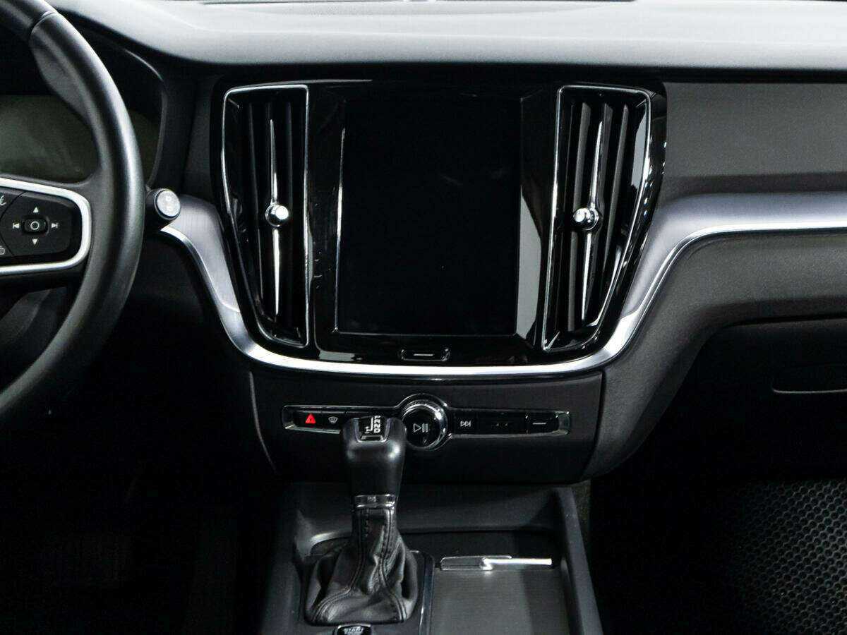 Купить Volvo V60, 2018, 223 990 км.. Фото: #13