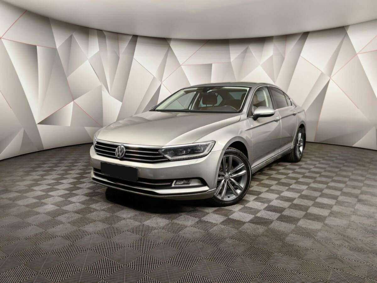 Купить Volkswagen Passat, 2017, 99 391 км.. Посмотреть фото