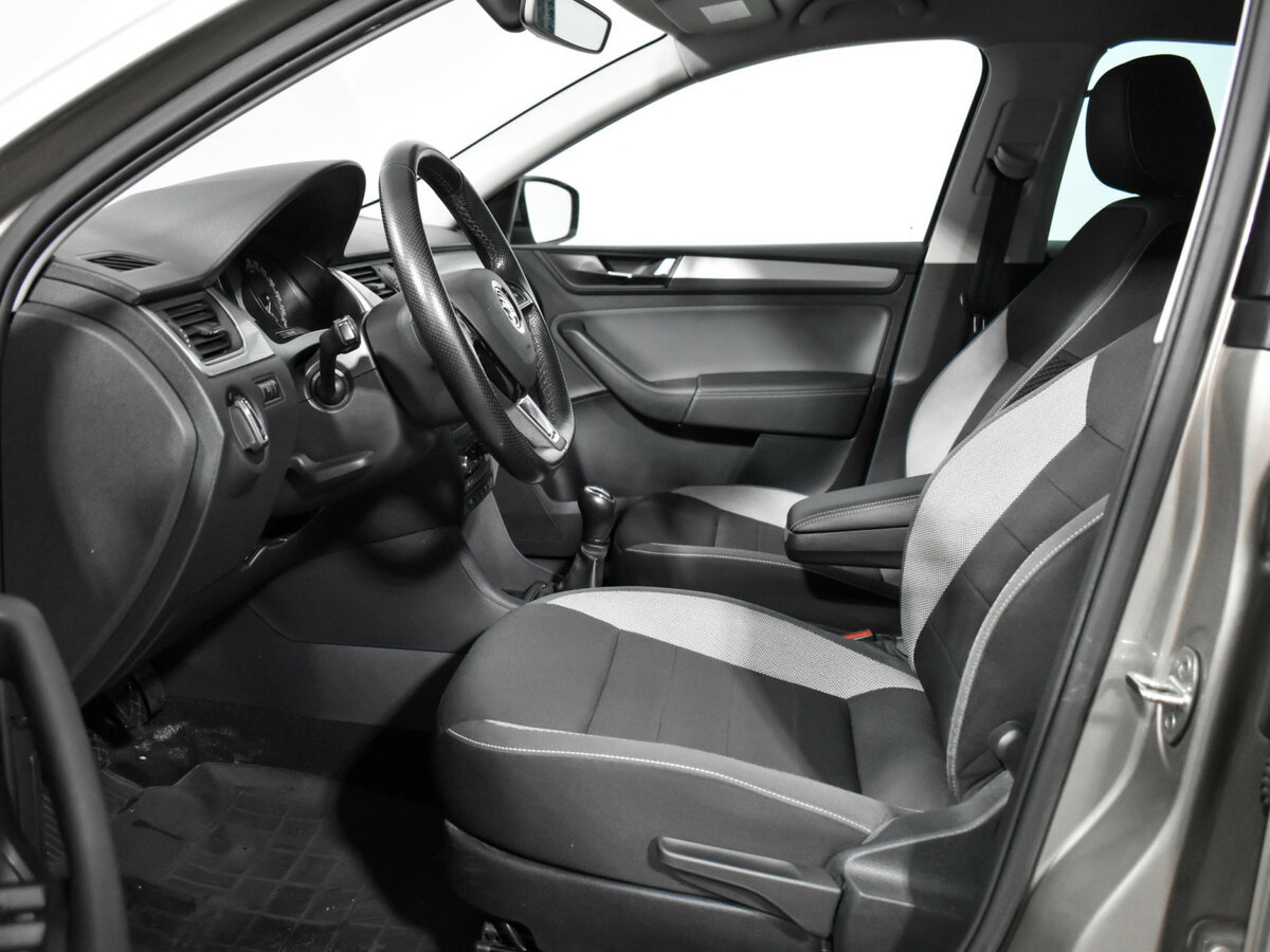 Купить Skoda Rapid, 2019, 122 754 км.. Фото: #9