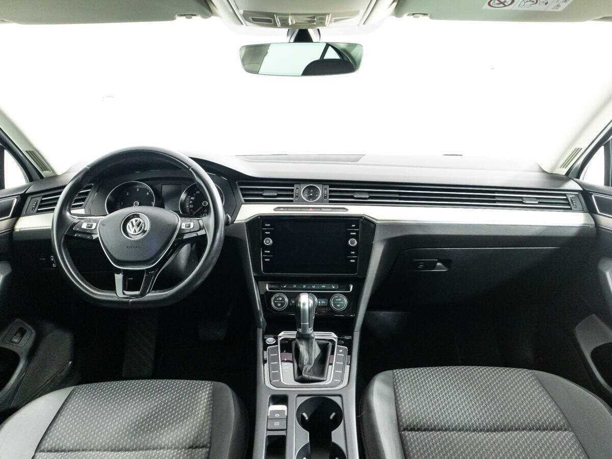 Купить Volkswagen Passat, 2017, 210 270 км.. Фото: #12