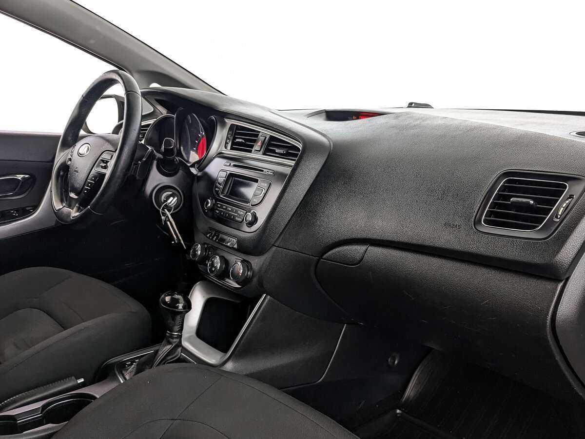 Купить Kia Ceed, 2017, 227 387 км.. Фото: #8