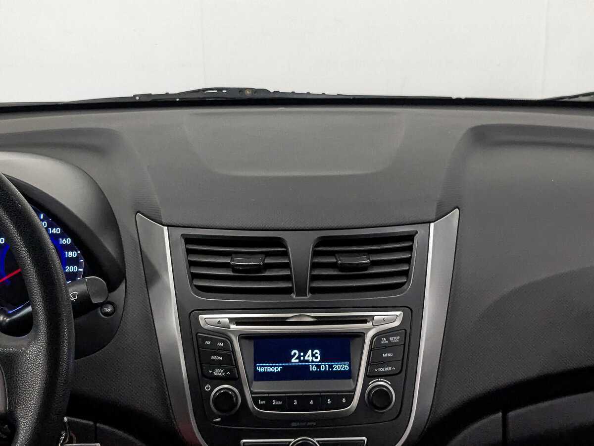 Купить Hyundai Solaris, 2015, 90 379 км.. Фото: #14