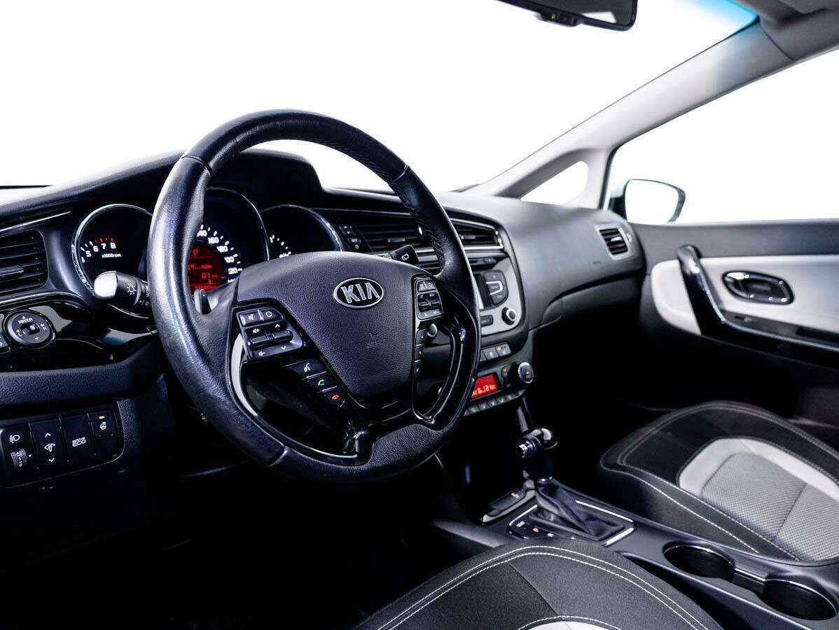 Купить Kia Ceed, 2016, 31 491 км.. Фото: #9