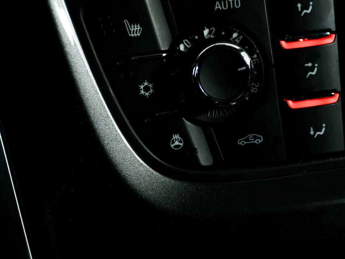 Купить Opel Astra, 2013, 144 866 км.. Фото: #14