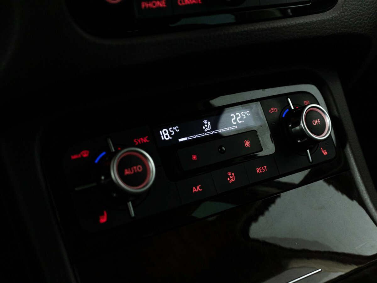 Купить Volkswagen Touareg, 2014, 79 907 км.. Фото: #16