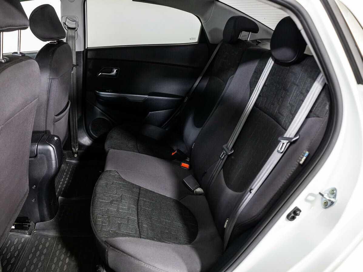 Купить Kia Rio, 2015, 122 224 км.. Фото: #9