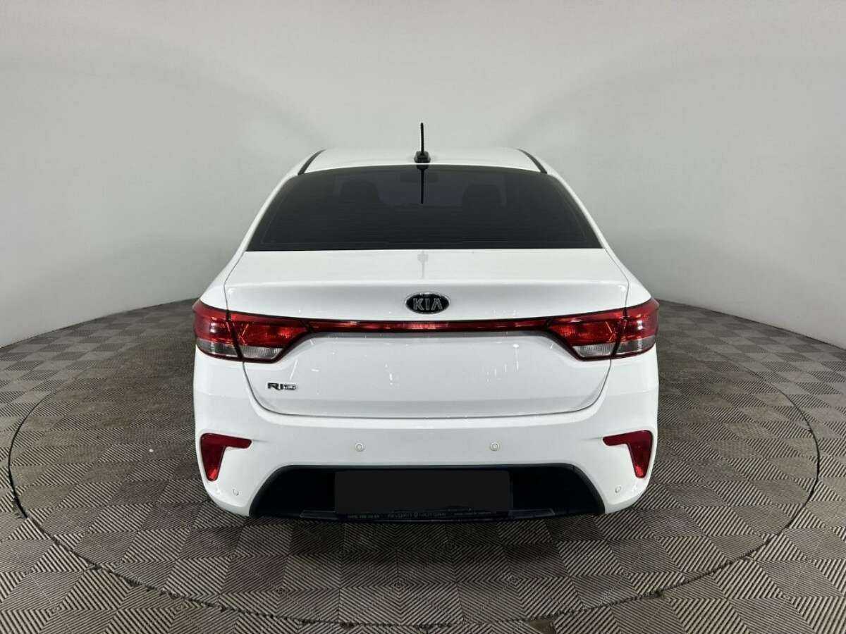Купить Kia Rio, 2018, 39 716 км.. Фото: #2