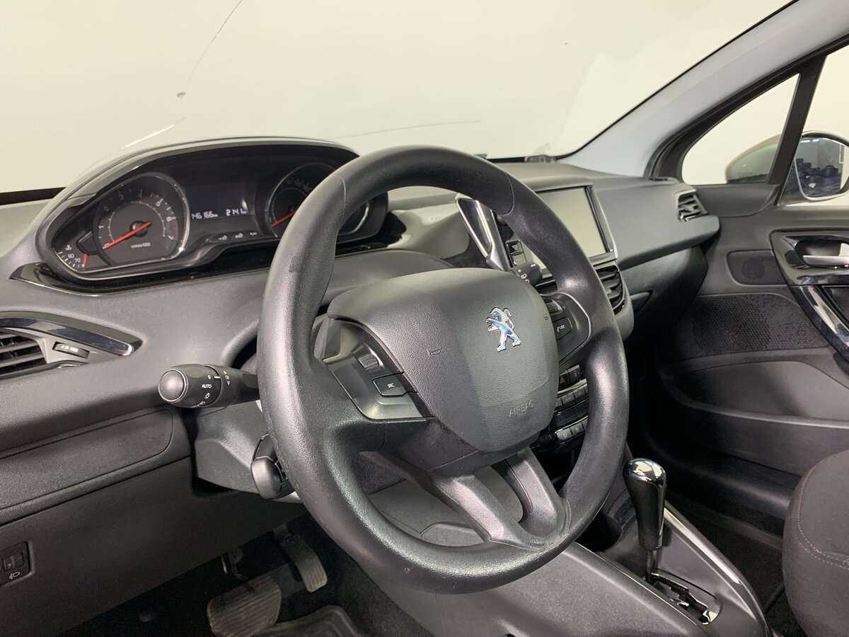 Купить Peugeot 208, 2013, 146 165 км.. Фото: #8