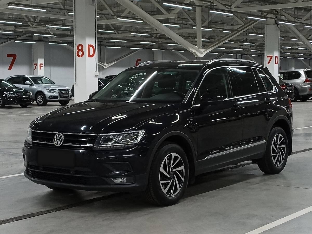 Купить Volkswagen Tiguan, 2018, 77 603 км.. Посмотреть фото