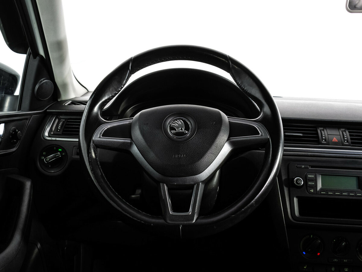 Купить Skoda Rapid, 2015, 122 373 км.. Фото: #8