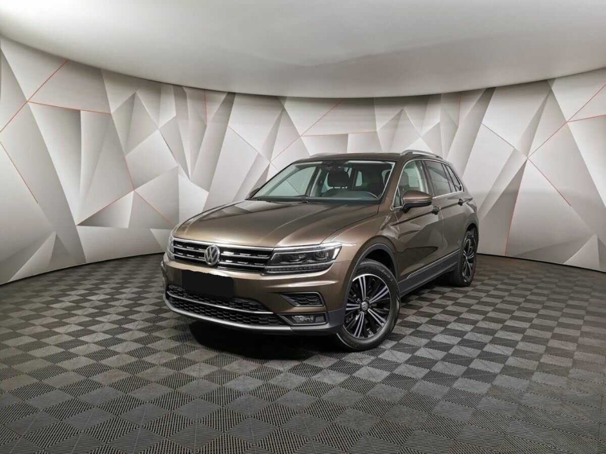 Купить Volkswagen Tiguan, 2018, 65 216 км.. Посмотреть фото
