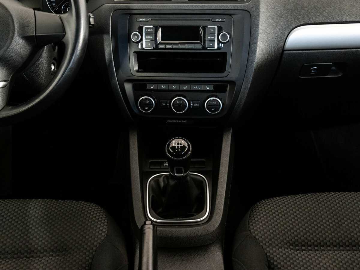Купить Volkswagen Jetta, 2013, 108 694 км.. Фото: #10
