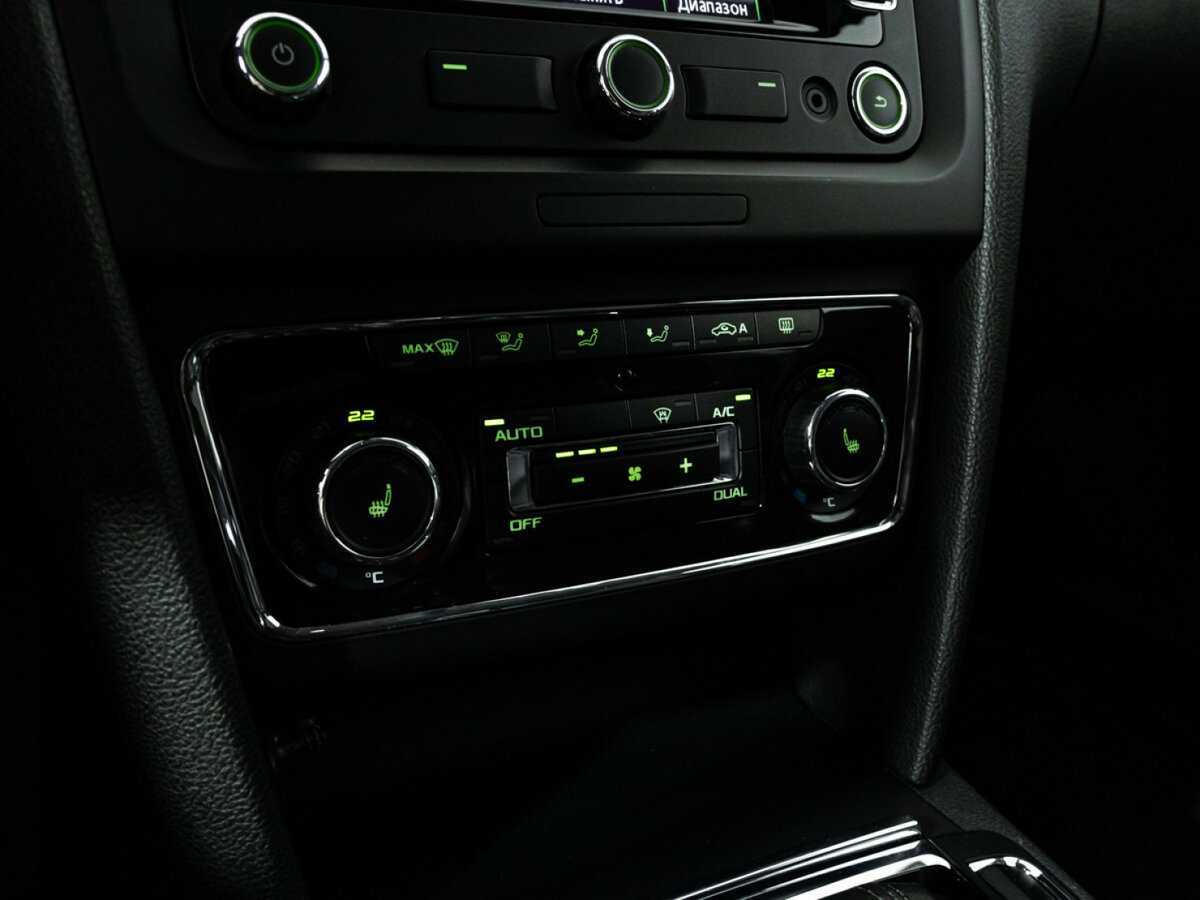 Купить Skoda Superb, 2013, 246 419 км.. Фото: #17