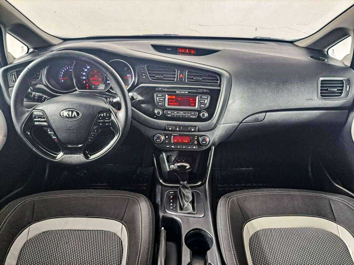 Купить Kia Ceed, 2012, 327 948 км.. Фото: #7