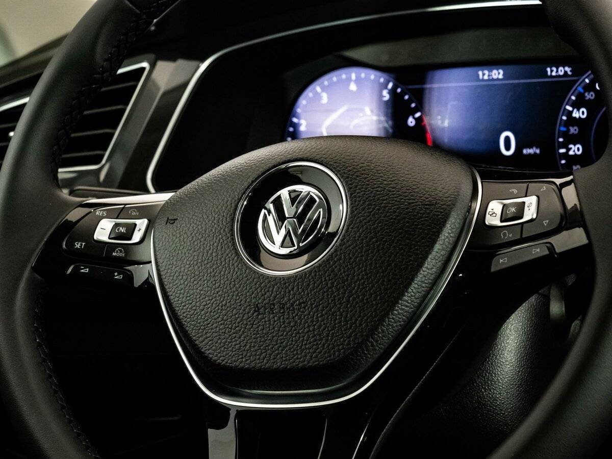 Купить Volkswagen Tiguan, 2017, 176 639 км.. Фото: #9