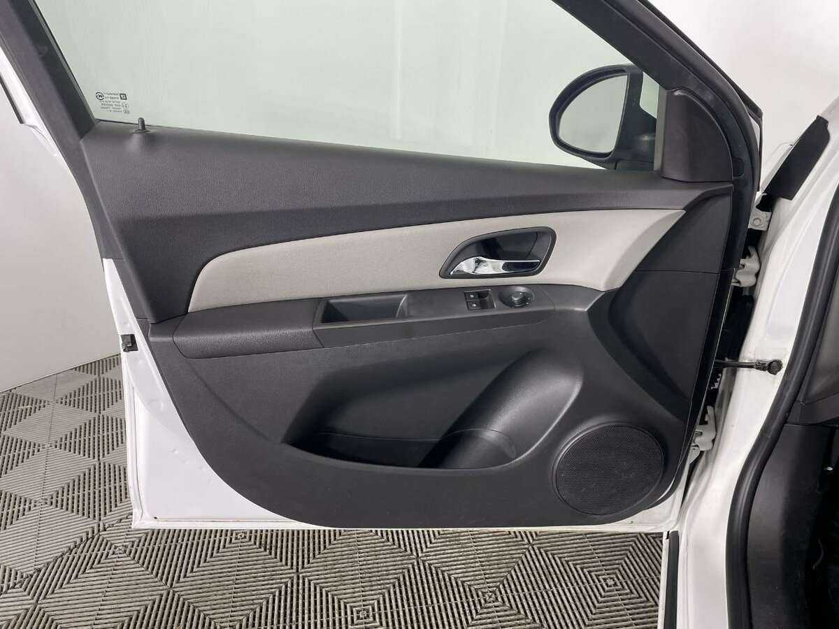 Купить Chevrolet Cruze, 2014, 140 349 км.. Фото: #7
