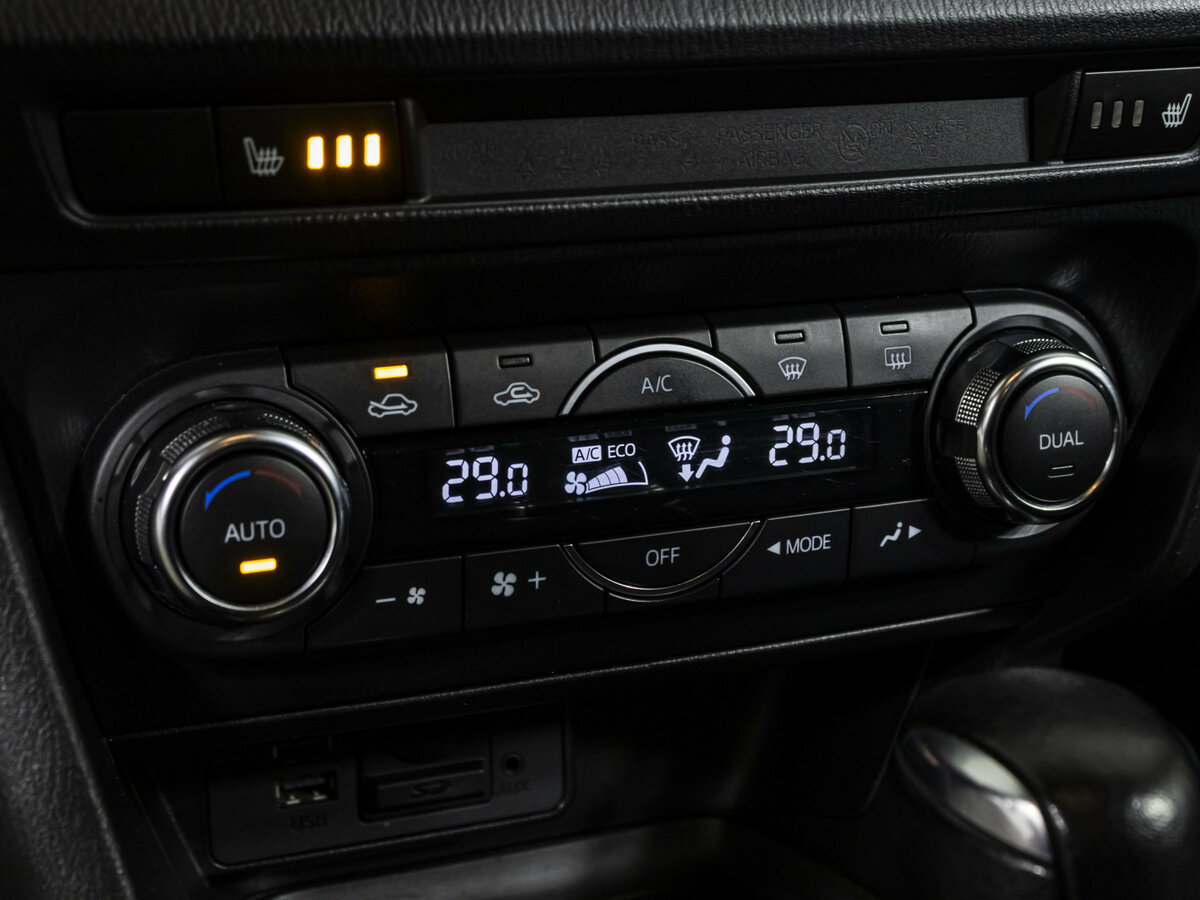 Купить Mazda 3, 2015, 76 683 км.. Фото: #10