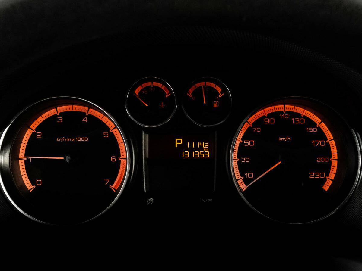 Купить Peugeot 308, 2012, 131 351 км.. Фото: #13