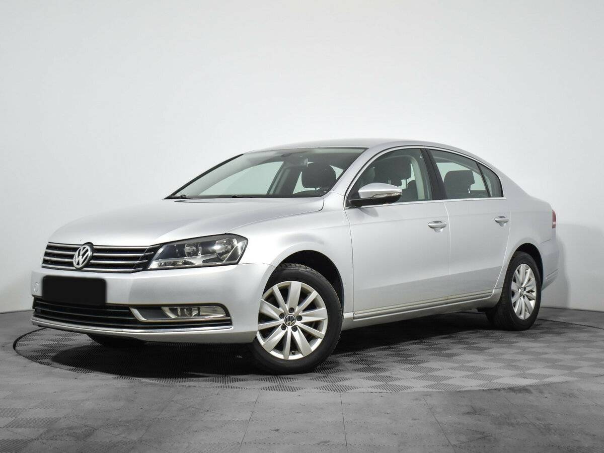Купить Volkswagen Passat, 2012, 118 702 км.. Посмотреть фото