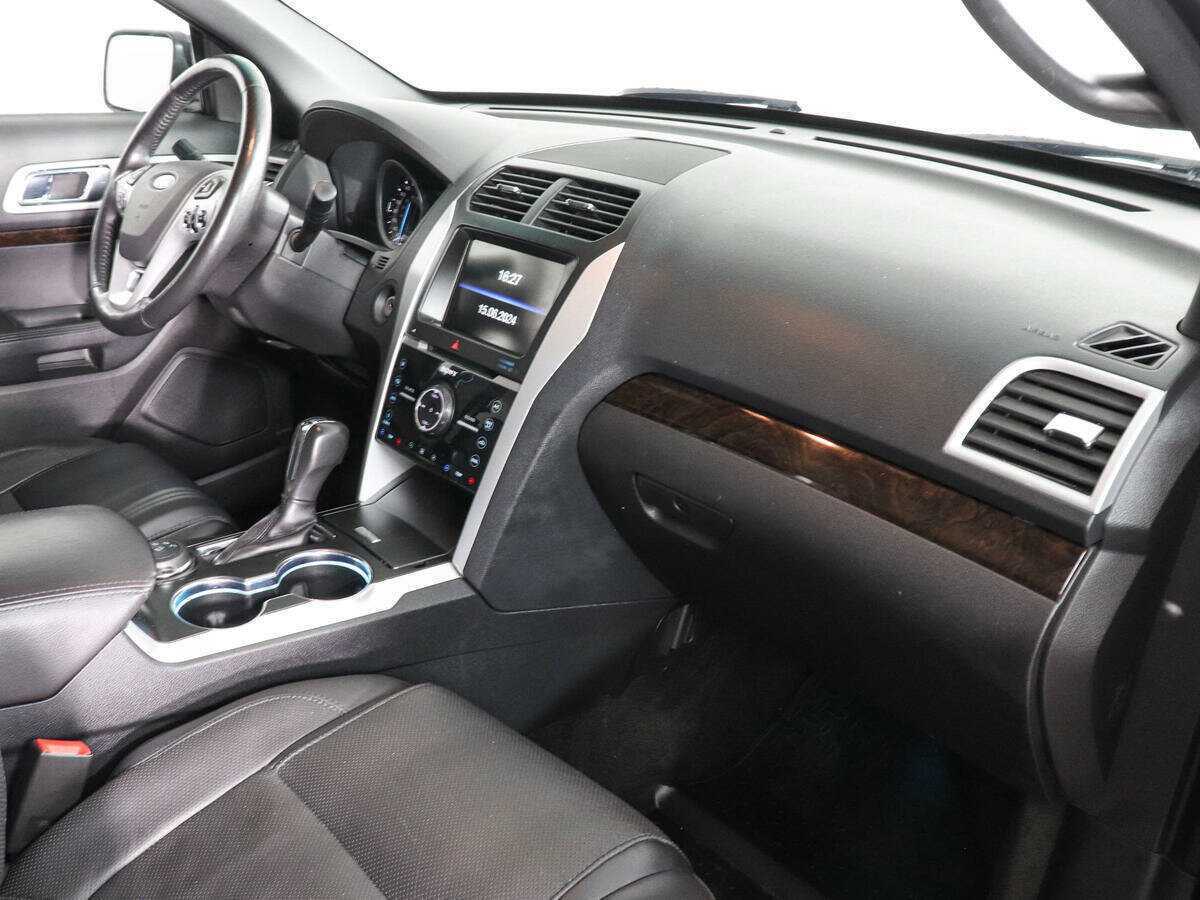 Купить Ford Explorer, 2015, 107 788 км.. Фото: #5