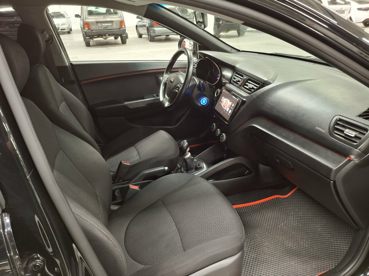 Купить Kia Rio, 2016, 179 131 км.. Фото: #10